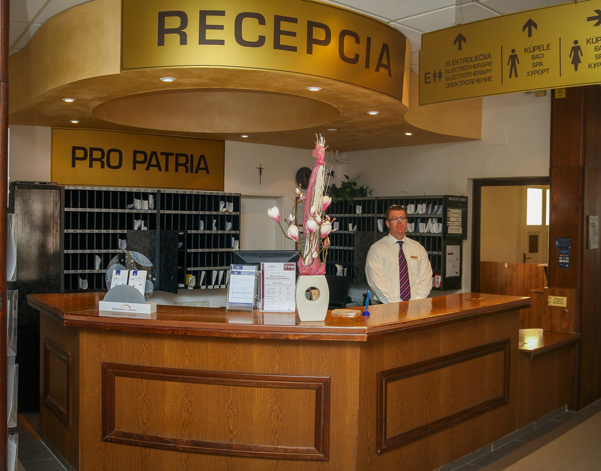 Ensana Pro Patria Hotel Pöstyén Kültér fotó